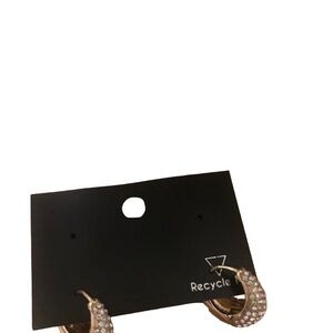 5/15$ Guess  gold earrings​​